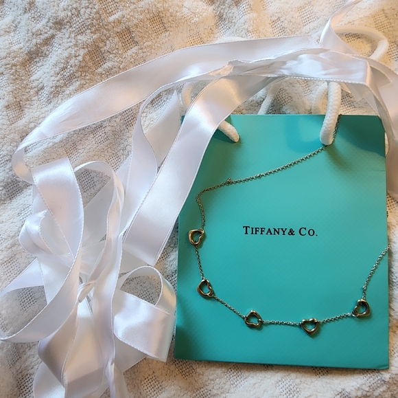 Tiffany & Co. Silver 5 Heart Elsa Peretti Neaclace - Picture 3 of 6